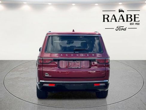 Used 2023 Jeep Wagoneer 4WD w/ Premium Group I image 6