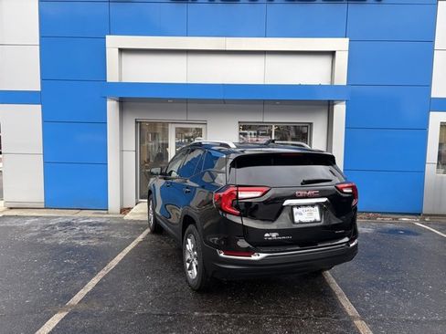Used 2023 GMC Terrain SLT image 5