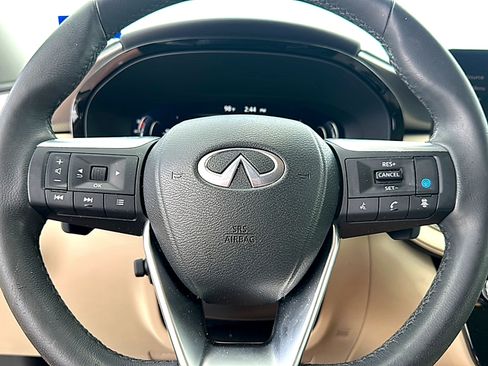 Used 2023 INFINITI QX60 Luxe w/ Cargo Package FWD image 9