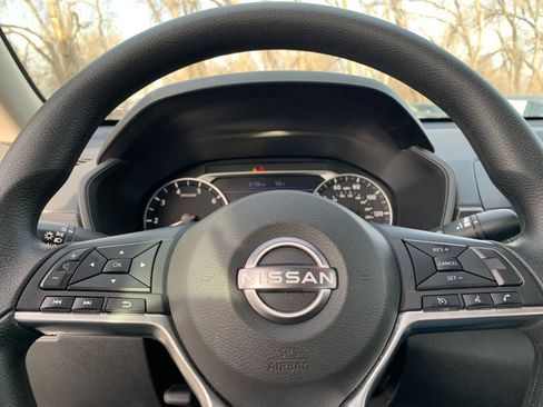 Used 2025 Nissan Altima 2.5 SV image 27