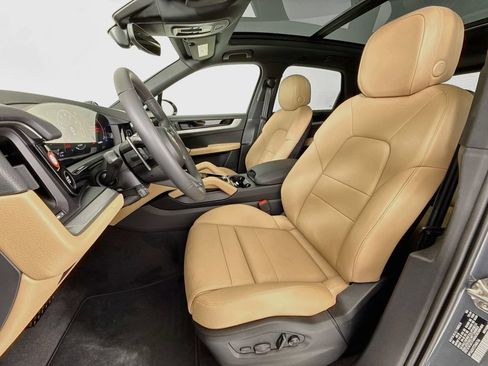 New 2026 Porsche Cayenne AWD/4WD image 5
