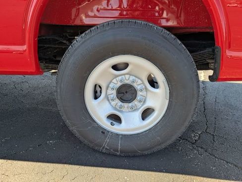 New 2026 GMC Savana 3500 w/ Driver Convenience Package RWD image 22