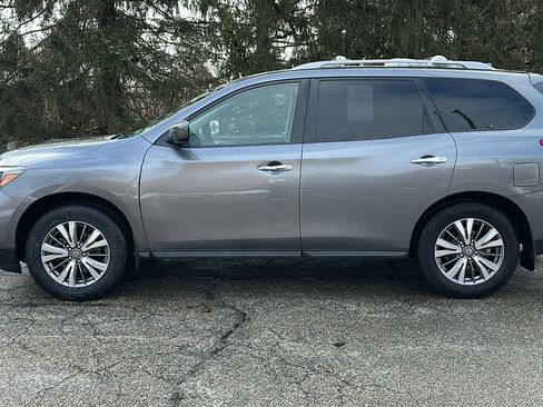 Certified 2020 Nissan Pathfinder SV image 29