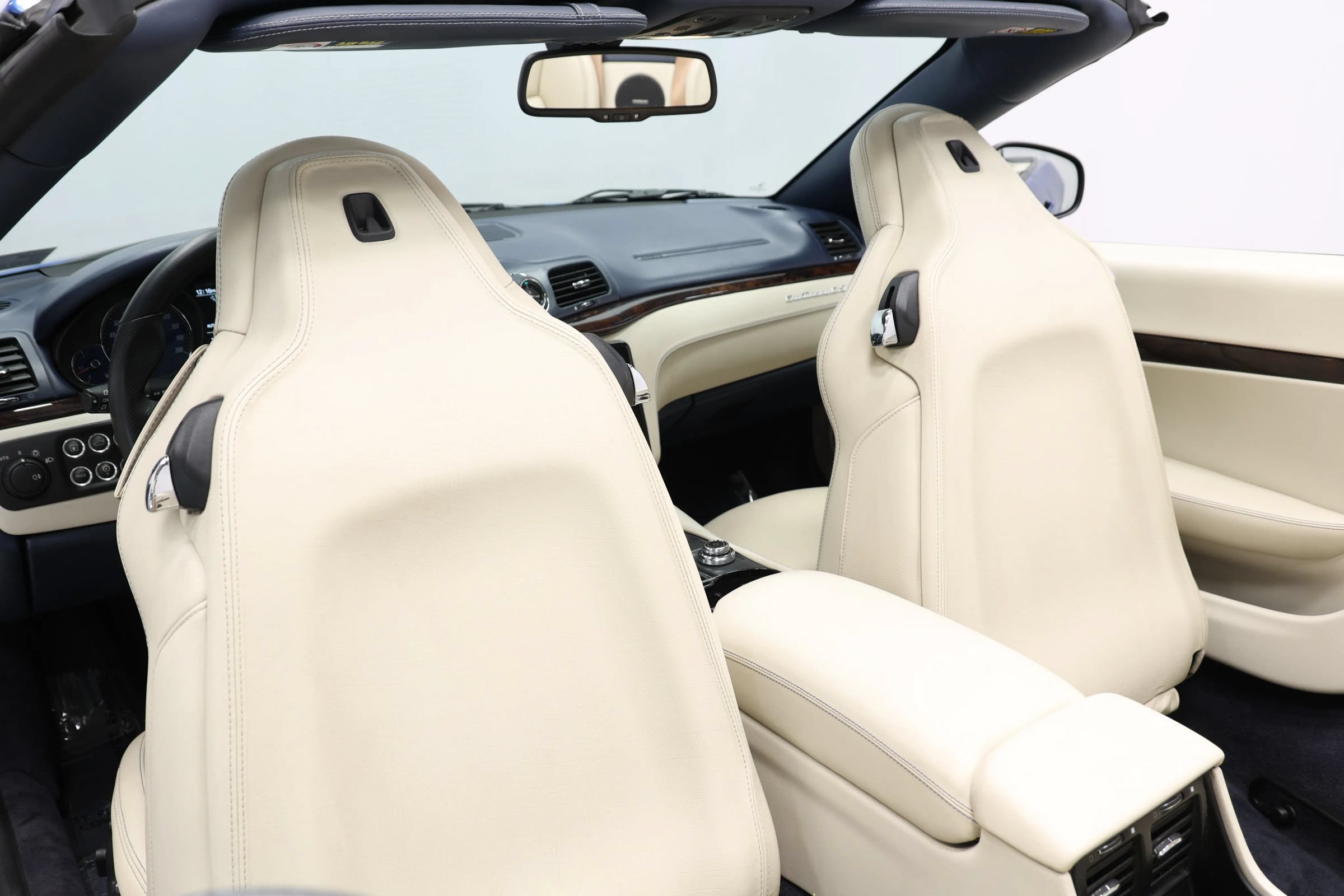 Used 2018 Maserati GranTurismo Sport RWD image 57