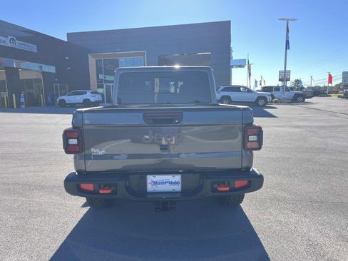 New 2025 Jeep Gladiator Mojave image 6