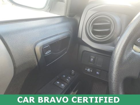 Used 2022 Toyota Tacoma SR image 32