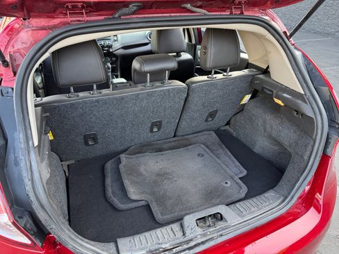 Used 2014 Ford Fiesta Titanium image 21