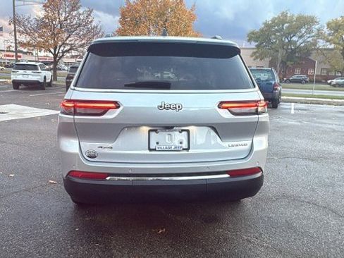 Used 2023 Jeep Grand Cherokee L Limited image 29