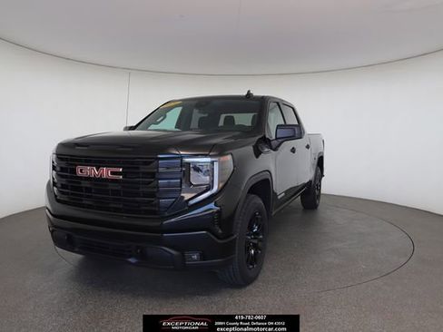 Used 2026 GMC Sierra 1500 Elevation AWD/4WD image 1