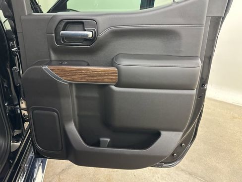 Used 2020 Chevrolet Silverado 1500 High Country w/ Technology Package image 23