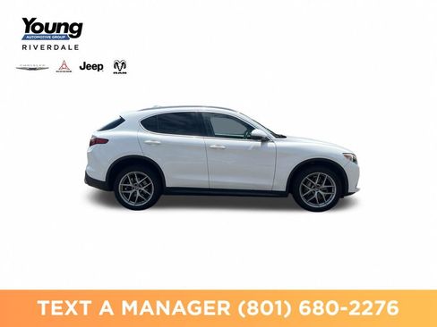 Used 2018 Alfa Romeo Stelvio AWD image 6