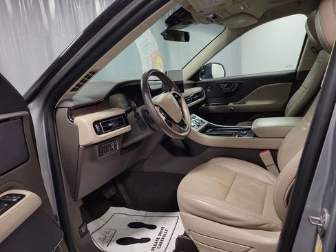 Used 2020 Lincoln Aviator Reserve w/ Equipment Group 201A image 13