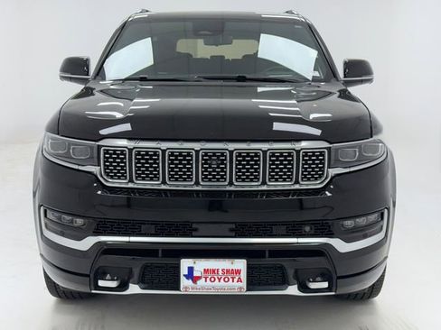 Used 2022 Jeep Grand Wagoneer Series III w/ Rear Seat Video Group 1 image 3