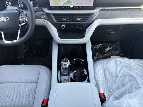 New 2026 Ford Explorer Platinum w/ LUX Leather Package image 19