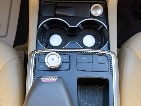 Used 2013 Mercedes-Benz GL 450 4MATIC image 23