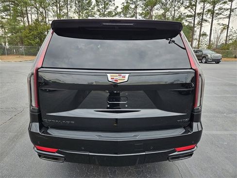 Used 2023 Cadillac Escalade Sport image 6