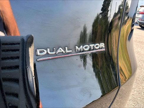 Used 2022 Tesla Model Y Performance AWD/4WD image 8