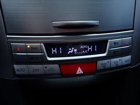 Used 2013 Subaru Legacy 2.5i Limited w/ Popular Pkg 2 AWD/4WD image 18