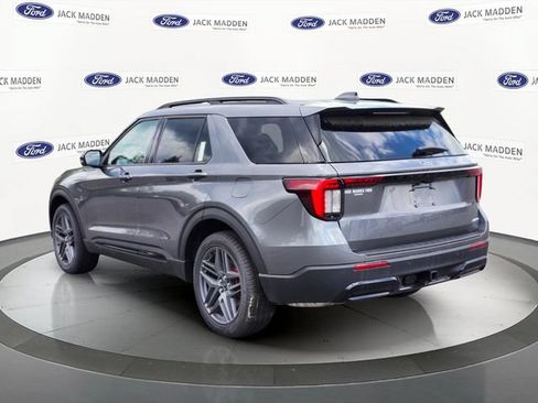 New 2026 Ford Explorer ST-Line w/ ST-Line Street Pack AWD/4WD image 3