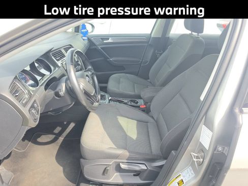 Used 2018 Volkswagen Golf S FWD image 8