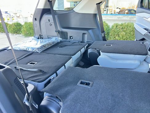 New 2026 Ford Explorer Active image 38