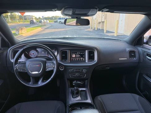 Used 2020 Dodge Charger SXT w/ Blacktop Package RWD image 15