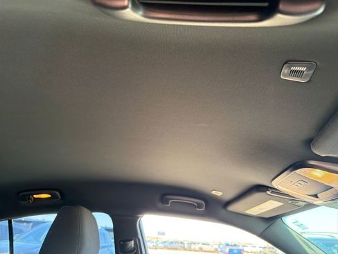 Used 2021 Dodge Charger SXT w/ Blacktop Package image 35