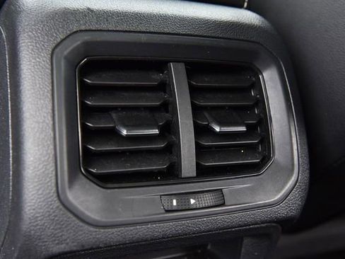 Certified 2023 Volkswagen Tiguan SE w/ Panoramic Sunroof Package FWD image 23