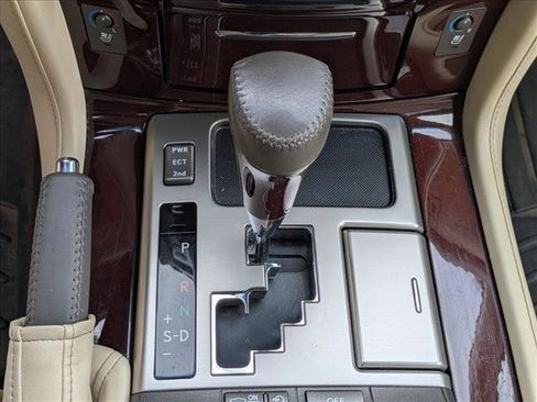 Used 2013 Lexus LX 570 4WD w/ Luxury Pkg image 13