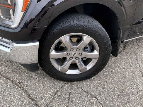 Used 2021 Ford F150 Lariat w/ Equipment Group 502A High AWD/4WD image 4