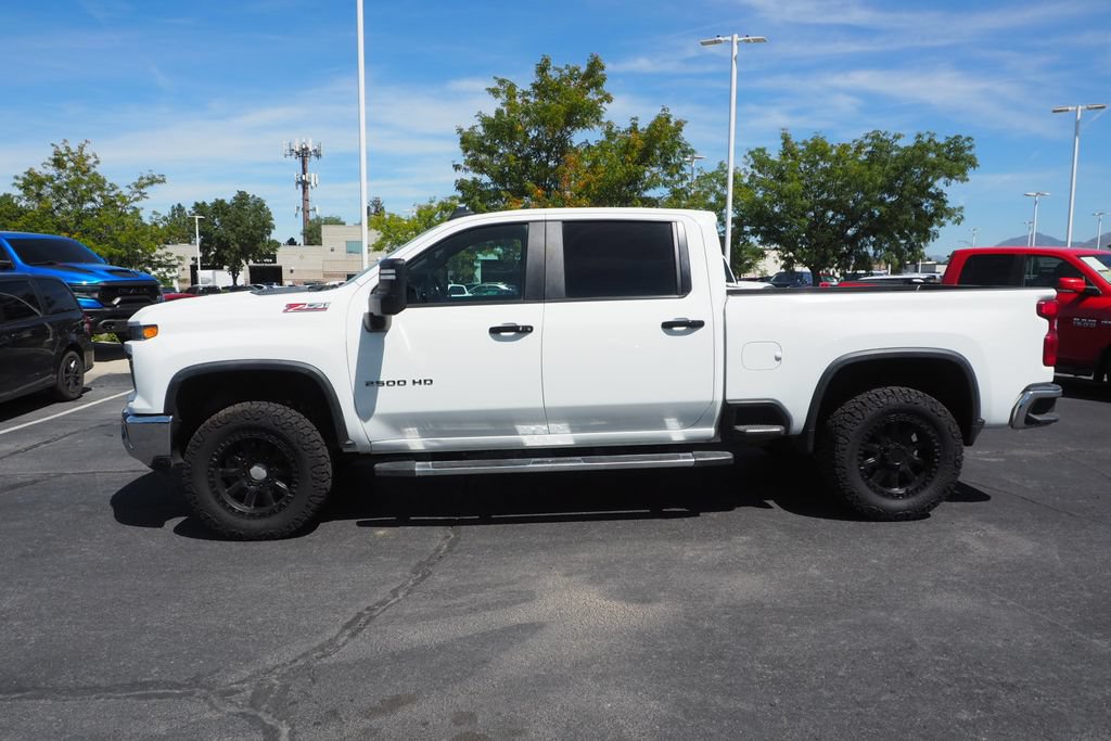 Used 2024 Chevrolet Silverado 2500 LT AWD/4WD image 8