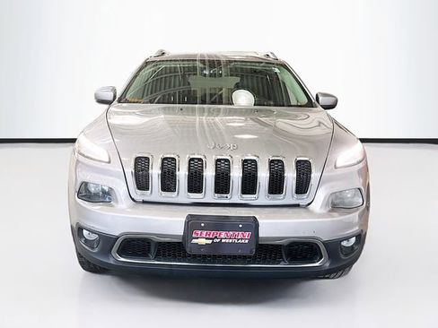 Used 2016 Jeep Cherokee Limited image 4