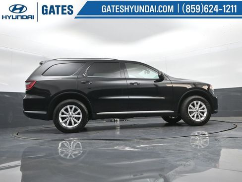 Used 2019 Dodge Durango SXT image 31