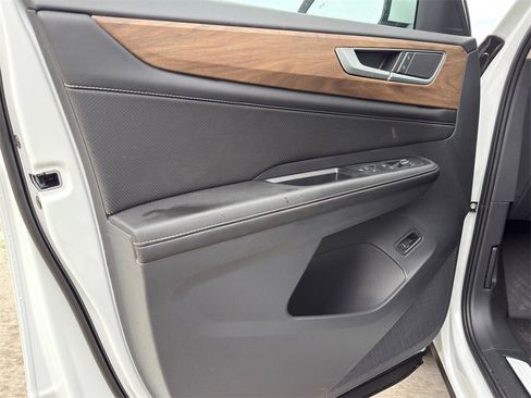 New 2026 Volkswagen Atlas SE image 16