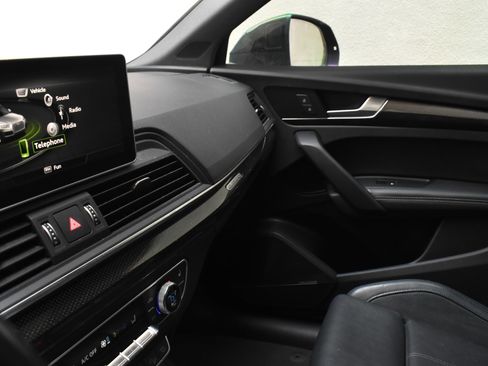 Used 2019 Audi SQ5 Prestige w/ Prestige Package image 38