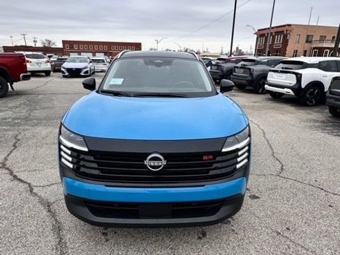 New 2025 Nissan Kicks SR image 2