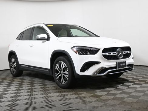 Used 2026 Mercedes-Benz GLA 250 4MATIC image 9