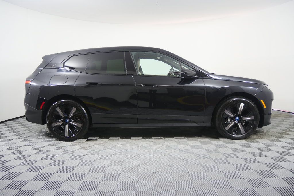 Certified 2025 BMW iX xDrive50 AWD/4WD image 3