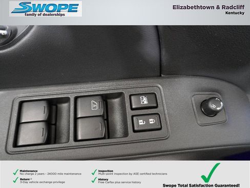 Used 2025 Nissan Frontier PRO-4X image 15