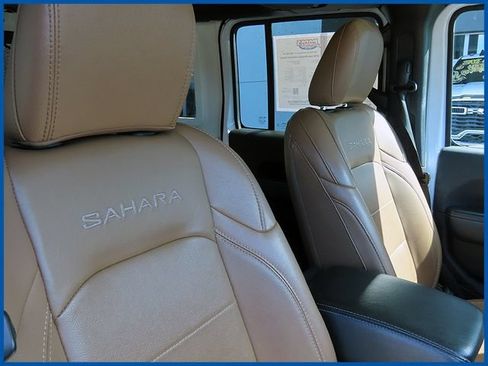 Certified 2020 Jeep Wrangler Unlimited Sahara AWD/4WD image 9