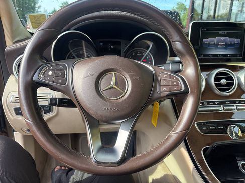 Used 2017 Mercedes-Benz C 300 Sedan image 9