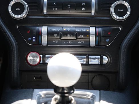 Used 2022 Ford Mustang GT Premium w/ Black Accent Package RWD image 19