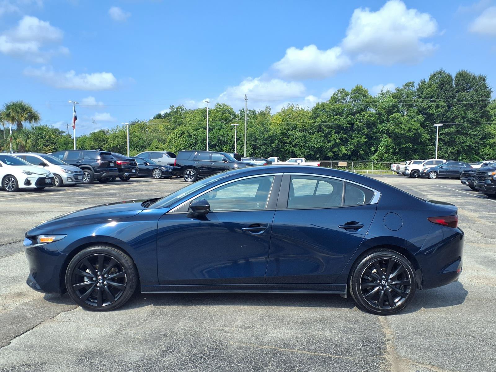 Used 2024 MAZDA MAZDA3 s FWD image 25