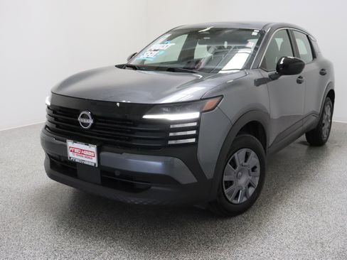 Used 2025 Nissan Kicks S FWD image 2