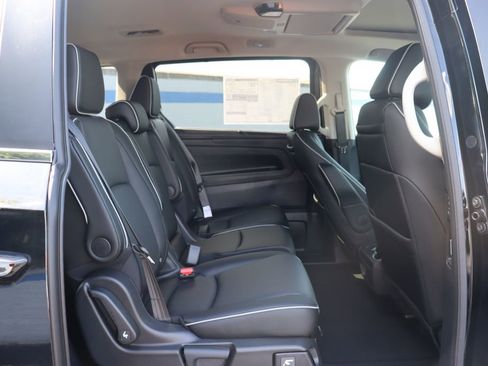 Used 2026 Honda Odyssey Touring image 14