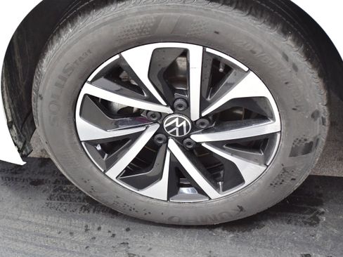 Used 2024 Volkswagen Jetta S image 59