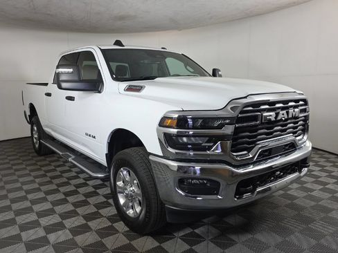 Certified 2026 RAM 2500 Big Horn AWD/4WD image 3