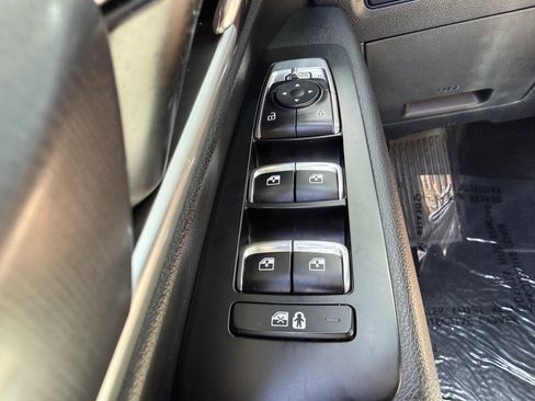 Used 2023 Kia Telluride LX FWD image 29