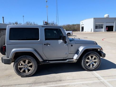 Used 2013 Jeep Wrangler Sahara w/ Connectivity Group image 9