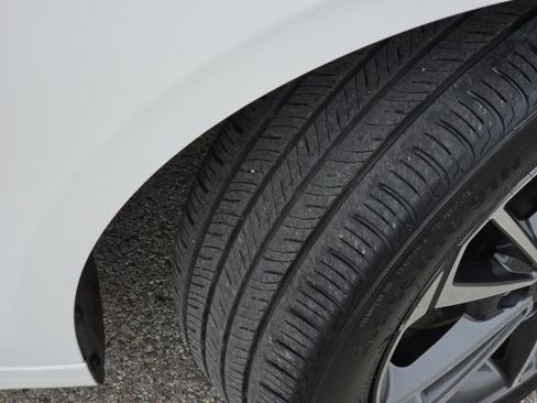 Used 2023 Kia Forte LXS w/ LXS Technology Package image 11